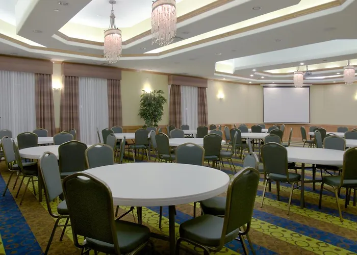 Holiday Inn Express & Suites Galveston West-Seawall By Ihg